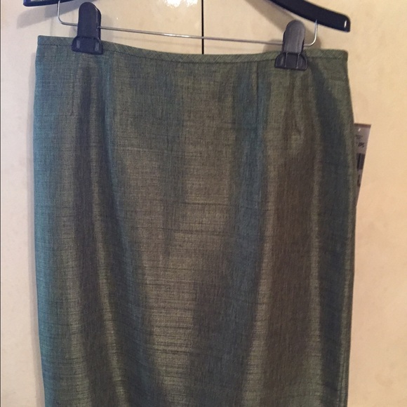 KASPER 2pc skirt suit. BRAND NEW WITH RAGS!!!! - Picture 3 of 3