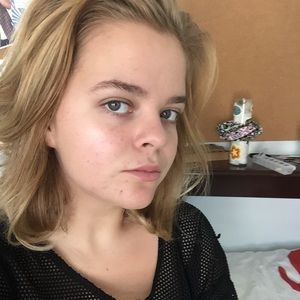 Meet your Posher, Dana