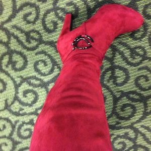 Meet your Posher, Monique