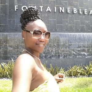 Meet your Posher, Lakesha