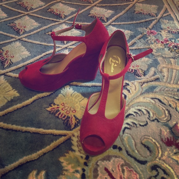 Lovely holiday suede shoe. From boutique in London