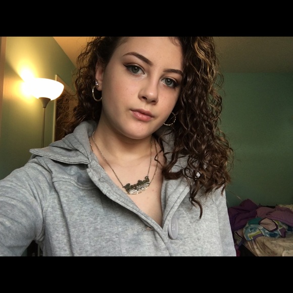 Meet your Posher, Angelina