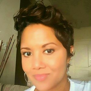 Meet your Posher, Kisha