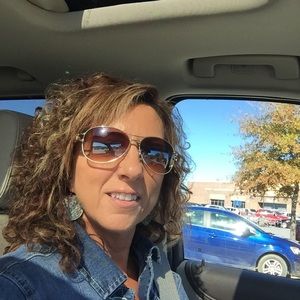 Meet your Posher, Joyce