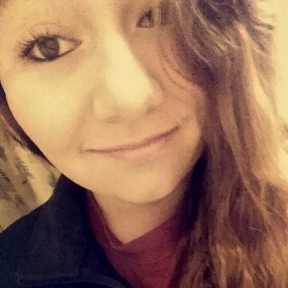 Meet your Posher, Kassidy - Picture 1 of 1