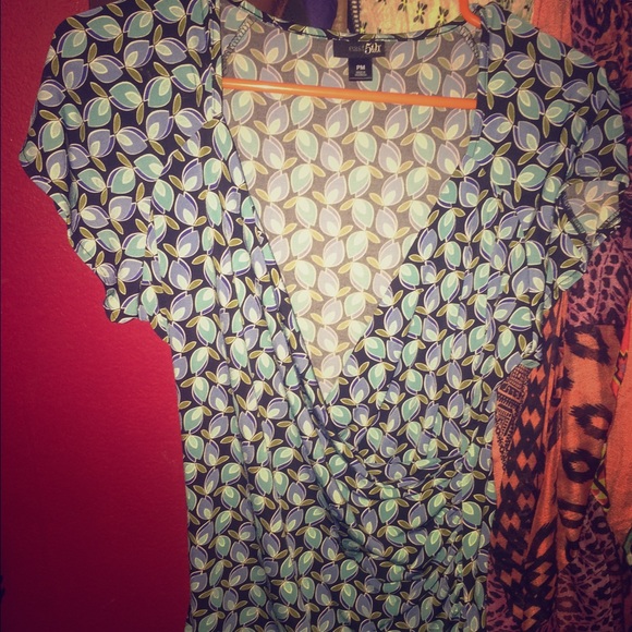 V-neck floral blouse top