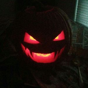 Meet your Posher, Mae