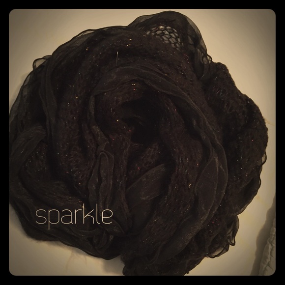 🌑Black Scarf with Sparkles!