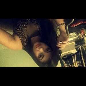 Meet your Posher, Kenia