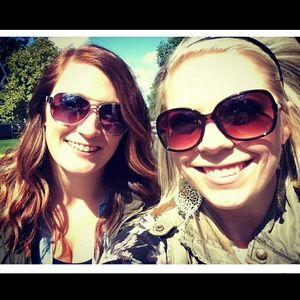 Meet your Posher, Carly