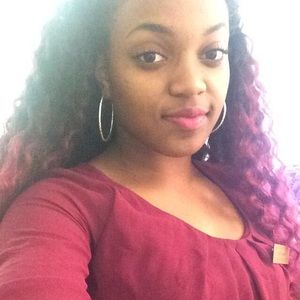 Meet your Posher, Ayana