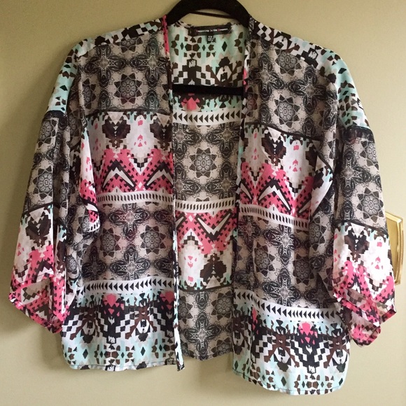 Lightly sheer print open cardi