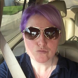 Meet your Posher, Courtney