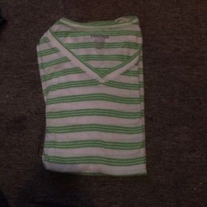 Old navy t-shirt