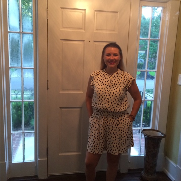 Meet your Posher, Nicole - Picture 2 of 2