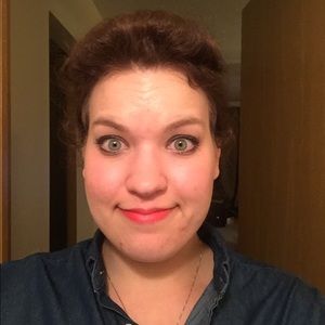 Meet your Posher, Amy