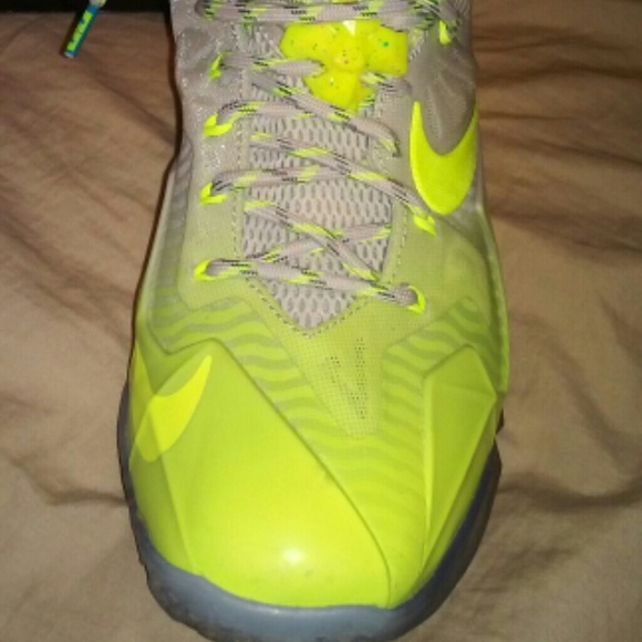 Lebron - Picture 2 of 4