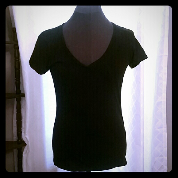 Black Vanity Vneck
