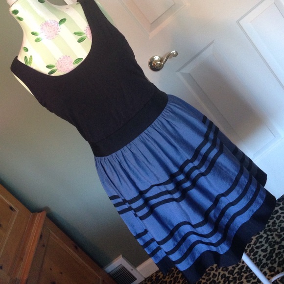 Cute summer dress - Picture 1 of 3