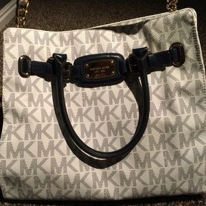 Michael Kors bag and Matching Wallet!!