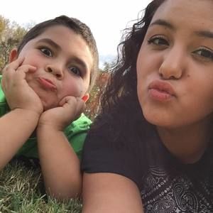 Meet your Posher, Kayla