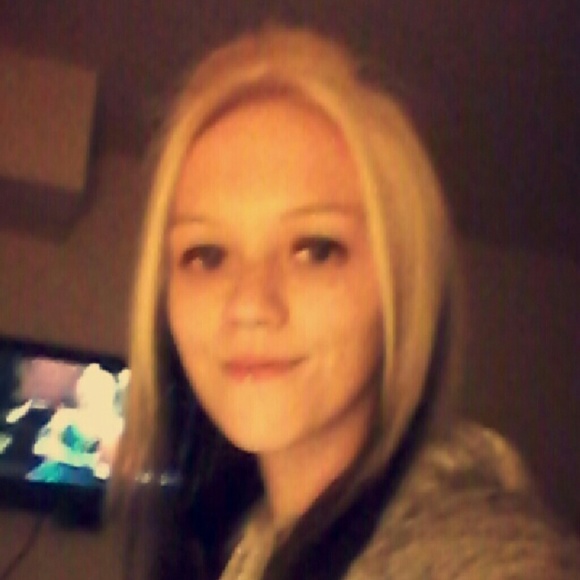 Meet your Posher, Brittney