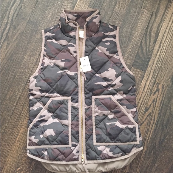 J. Crew Jackets & Coats - Jcrew camo vest 🅿️🅿️ $115 J. Crew Jackets & Coats - Jcrew camo vest 🅿️🅿️ $115
