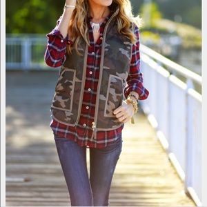 J. Crew Jackets & Coats - Jcrew camo vest 🅿️🅿️ $115 J. Crew Jackets & Coats - Jcrew camo vest 🅿️🅿️ $115