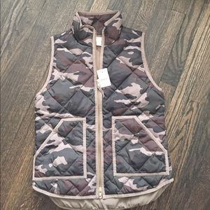 J. Crew Jackets & Coats - Jcrew camo vest 🅿️🅿️ $115 J. Crew Jackets & Coats - Jcrew camo vest 🅿️🅿️ $115