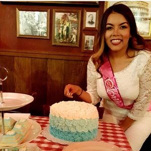 Meet your Posher, Esmi