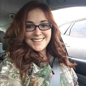 Meet your Posher, Carolyn