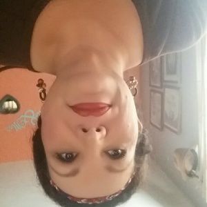 Meet your Posher, Eloisa