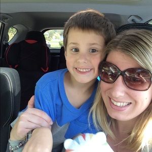 Meet your Posher, Lisa