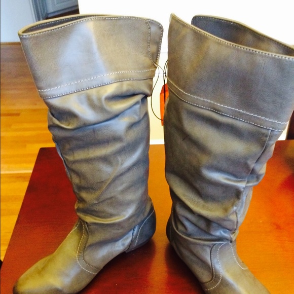 Sleek Boots