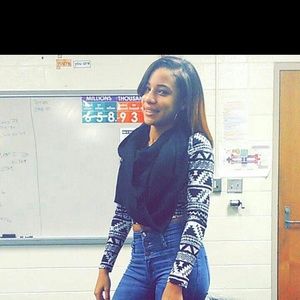 Meet your Posher, Tiara