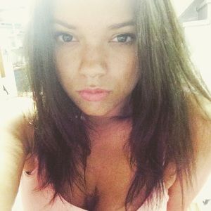 Meet your Posher, Cierra