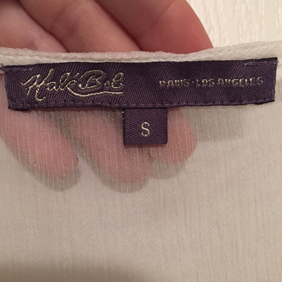 Sheer lace blouse - Picture 2 of 4