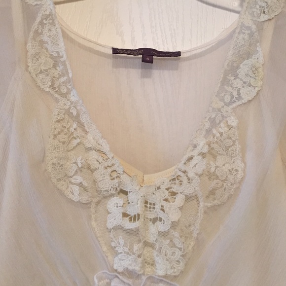 Sheer lace blouse - Picture 4 of 4