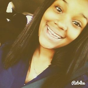 Meet your Posher, Selina