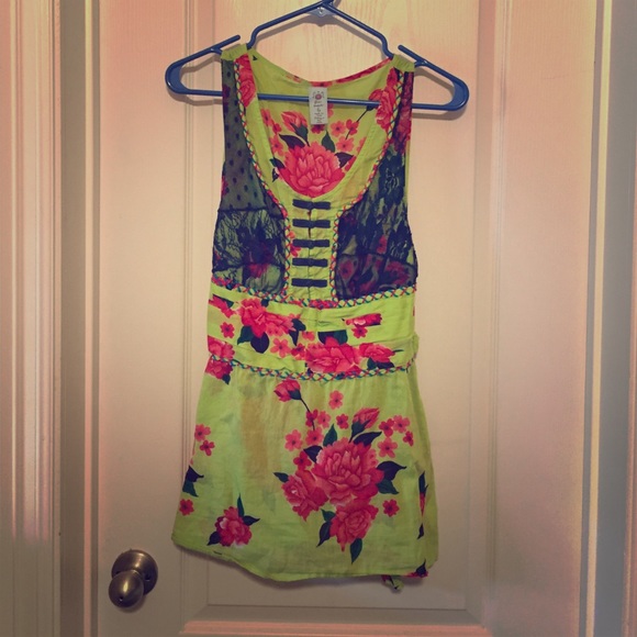 Floral tank