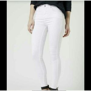 *Reserved* for @germainepinazo