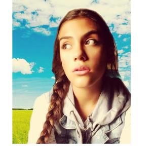 Meet your Posher, Hillary