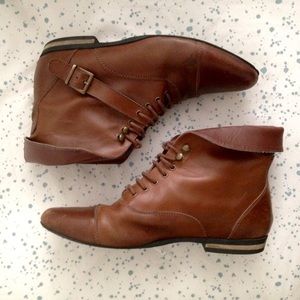 UO Deena & Ozzy Booties