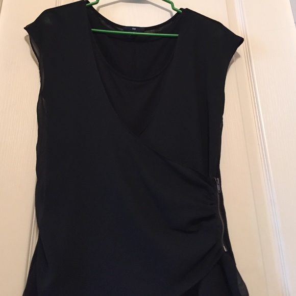 Black blouse - Picture 2 of 4