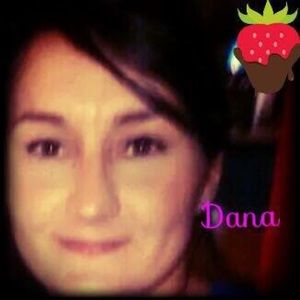 Meet your Posher, Dana