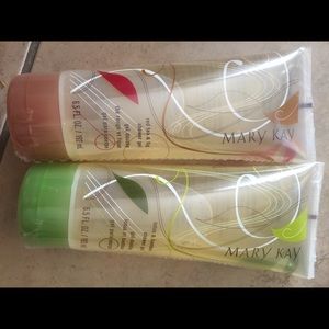 2 Mary Kay shower Gels