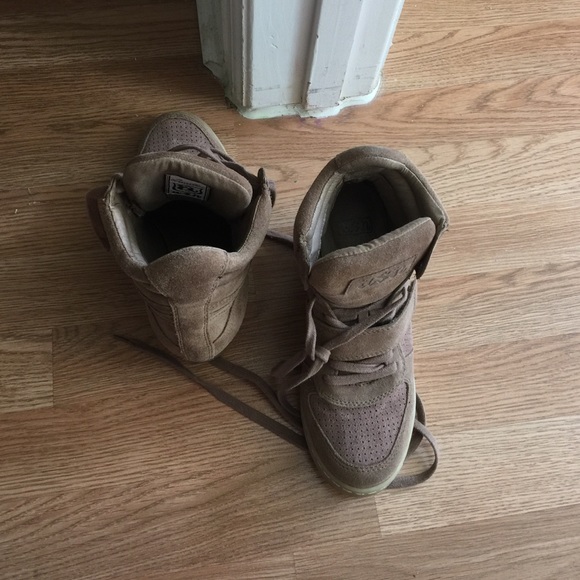 Ash size 38 really good condition barely worn