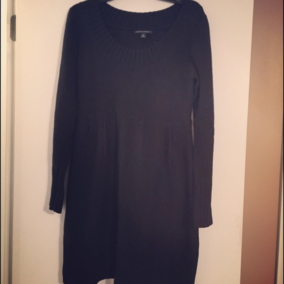 Beautiful sweater dress by Banana Republic - Picture 3 of 3