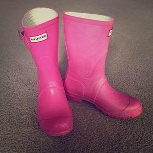 Pink hunter rain boots