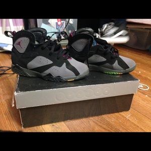 Jordan 7 Bordeaux size 2.5y and 5.5 in women
